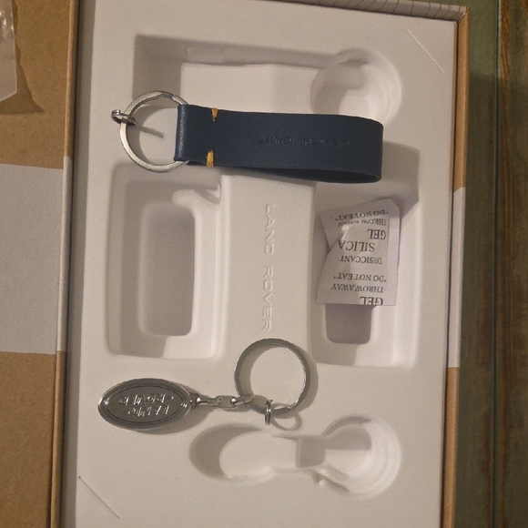 Land Rover Brown Box - Picture 4 of 4